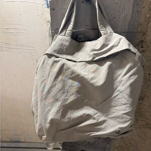Stylish Gray Lululemon Women's Bag